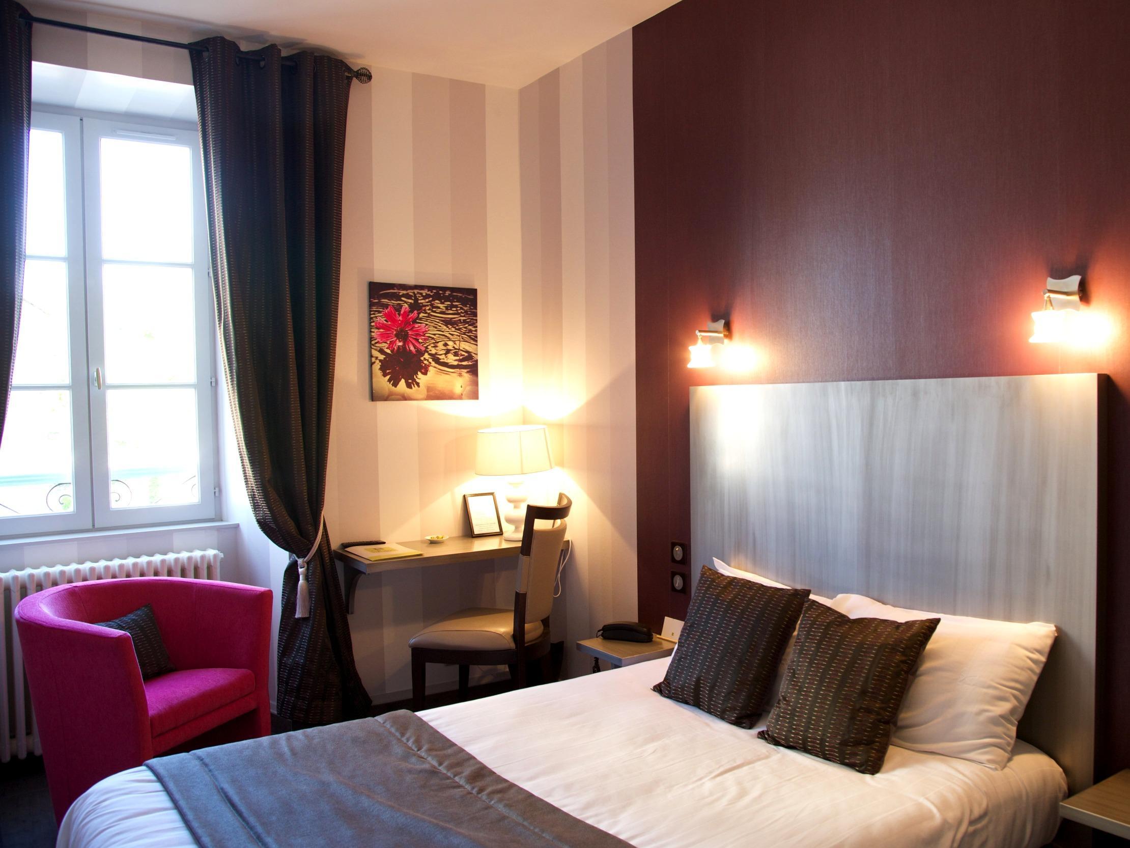 Logis Hotel Restaurant Nougier Saint-Étienne-de-Fursac エクステリア 写真