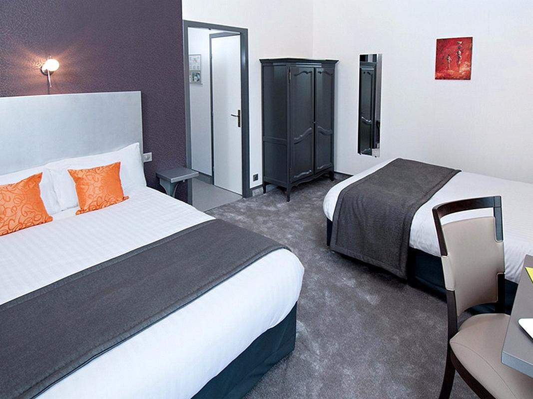 Logis Hotel Restaurant Nougier Saint-Étienne-de-Fursac エクステリア 写真