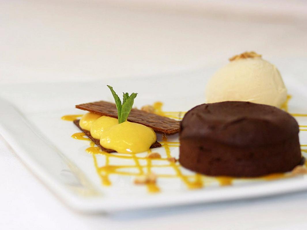 Logis Hotel Restaurant Nougier Saint-Étienne-de-Fursac エクステリア 写真