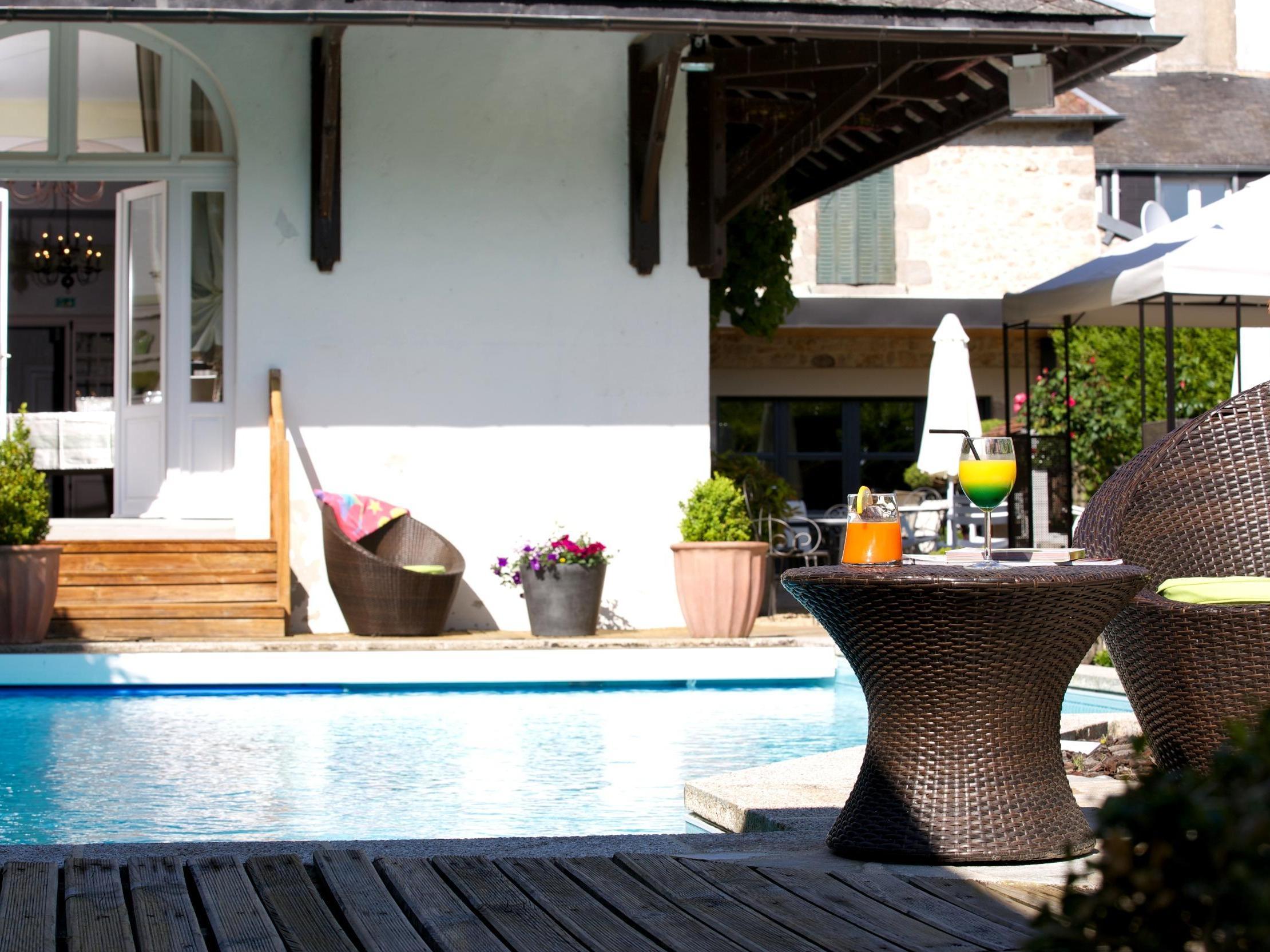 Logis Hotel Restaurant Nougier Saint-Étienne-de-Fursac エクステリア 写真
