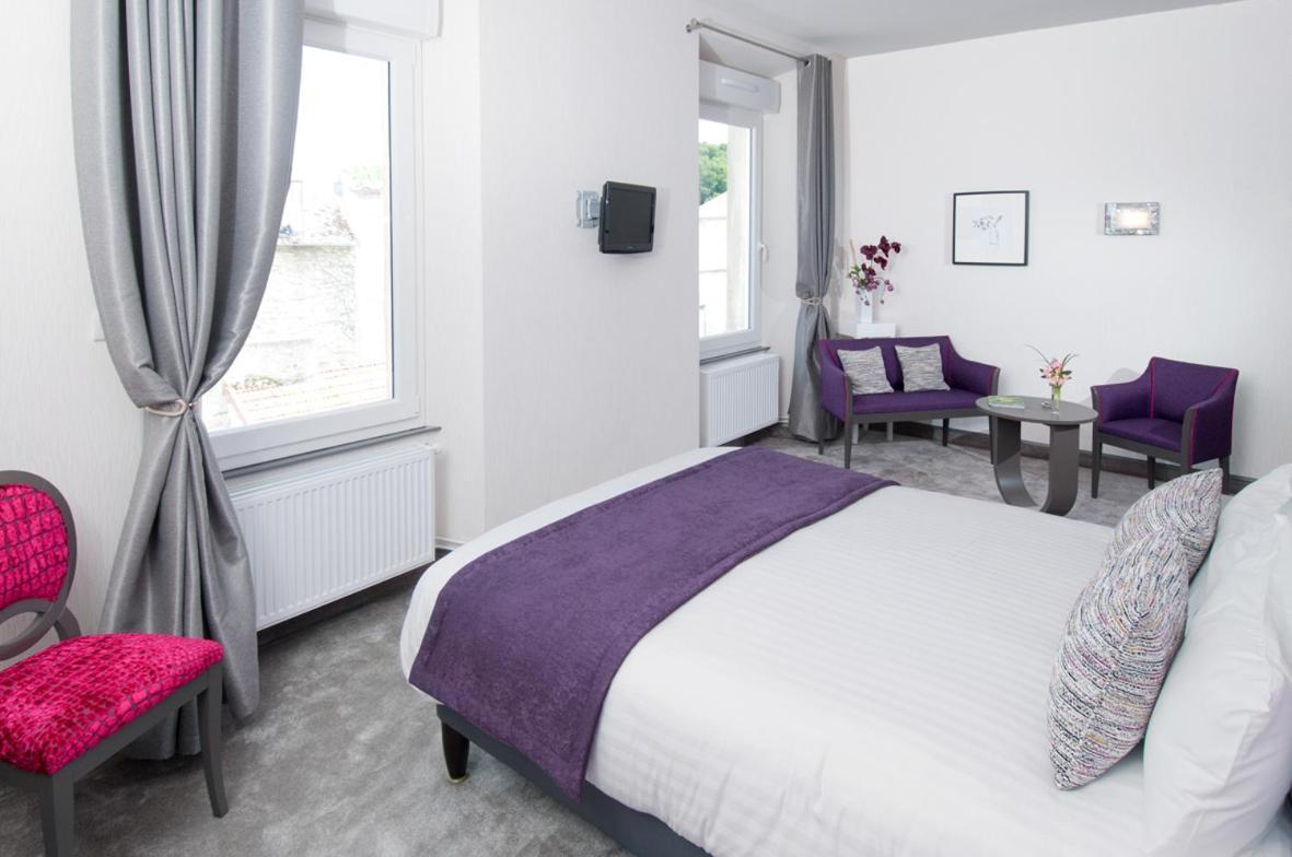 Logis Hotel Restaurant Nougier Saint-Étienne-de-Fursac 部屋 写真