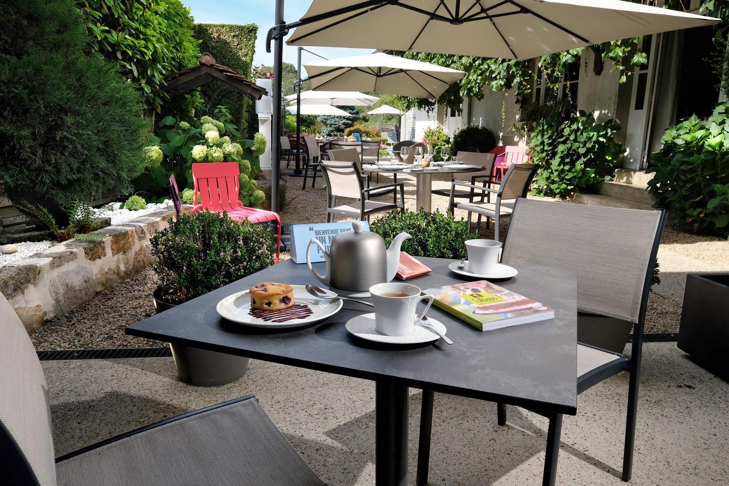 Logis Hotel Restaurant Nougier Saint-Étienne-de-Fursac エクステリア 写真