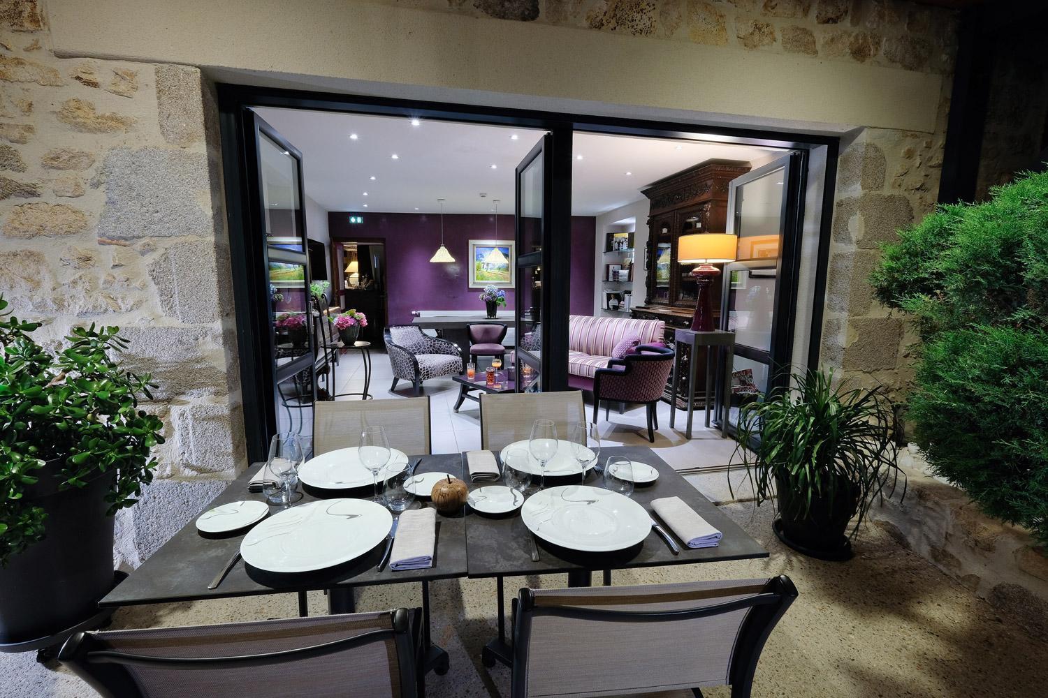 Logis Hotel Restaurant Nougier Saint-Étienne-de-Fursac エクステリア 写真