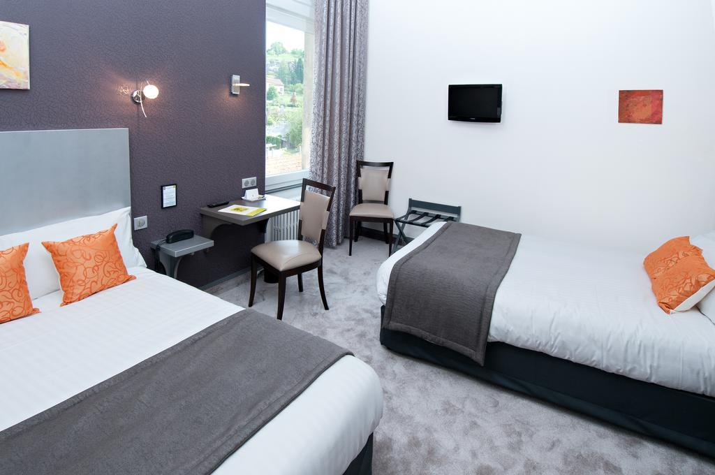 Logis Hotel Restaurant Nougier Saint-Étienne-de-Fursac エクステリア 写真