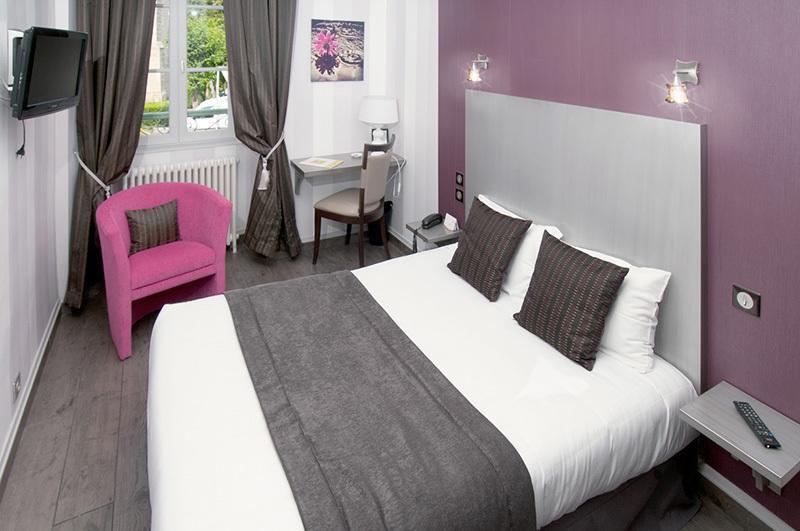 Logis Hotel Restaurant Nougier Saint-Étienne-de-Fursac 部屋 写真