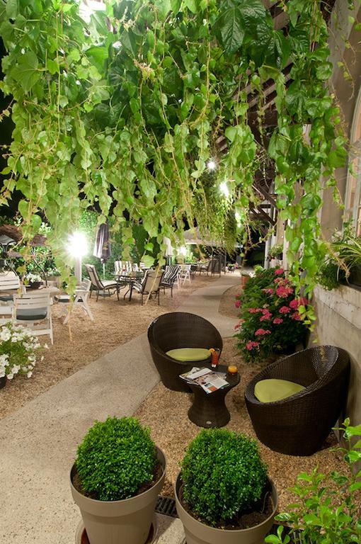 Logis Hotel Restaurant Nougier Saint-Étienne-de-Fursac エクステリア 写真